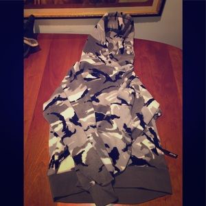 Place winter camo fleece size medium worn once